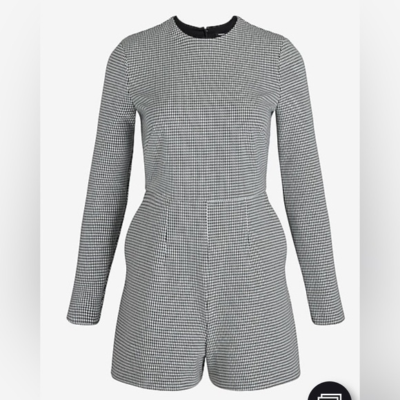 Express comfy black and white  jumpsuit.  XS feels like small. Size 8 - Picture 4 of 5